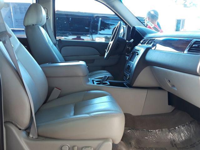 used 2010 GMC Yukon XL car