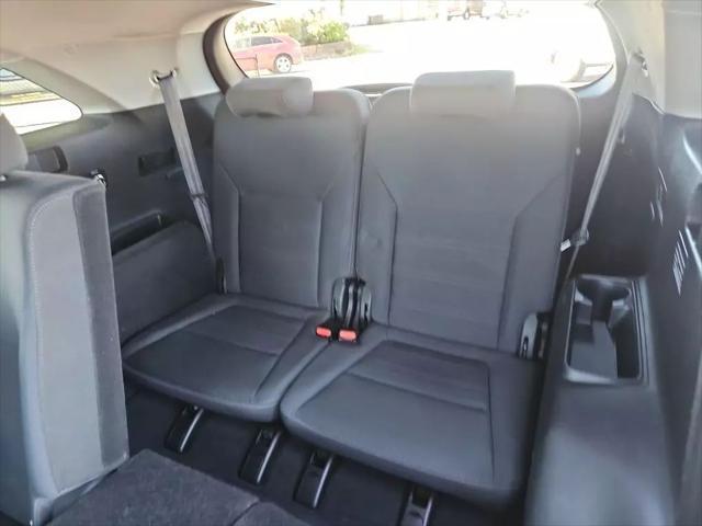 used 2019 Kia Sorento car, priced at $17,971