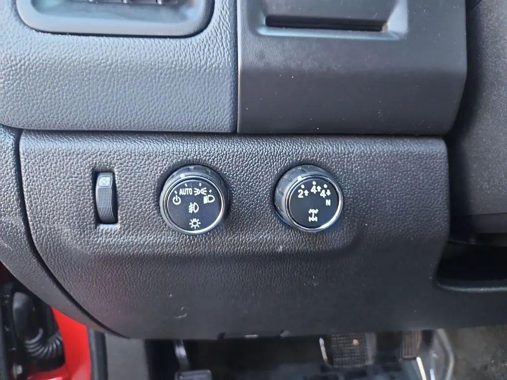 used 2015 Chevrolet Colorado car, priced at $22,977