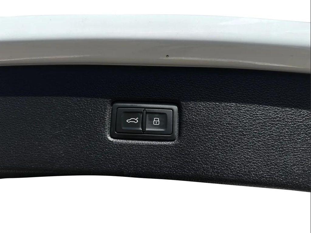 used 2019 Audi Q7 car, priced at $23,598