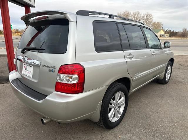 used 2007 Toyota Highlander Hybrid car, priced at $9,998