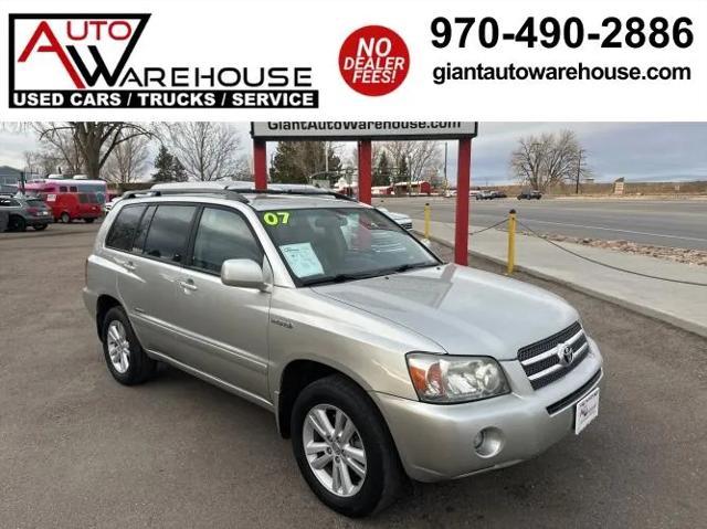 used 2007 Toyota Highlander Hybrid car, priced at $9,998