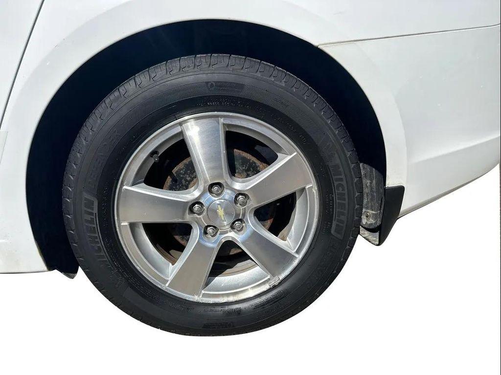 used 2014 Chevrolet Cruze car, priced at $8,598