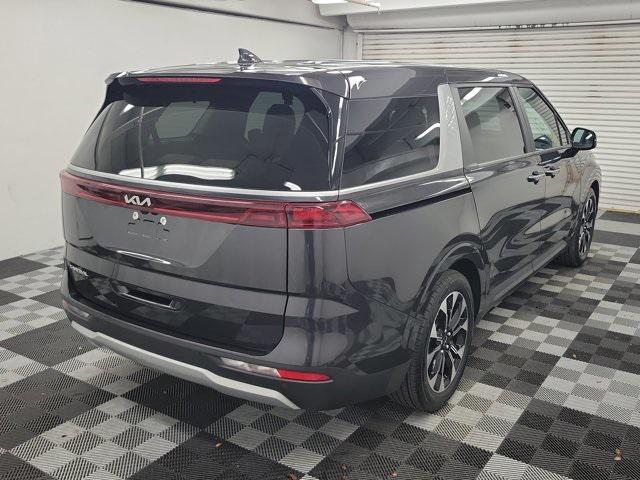 used 2024 Kia Carnival car, priced at $35,990