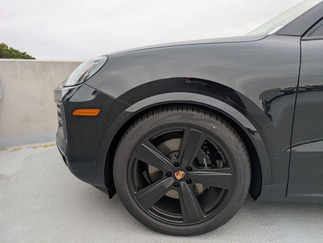 new 2025 Porsche Cayenne car, priced at $113,545