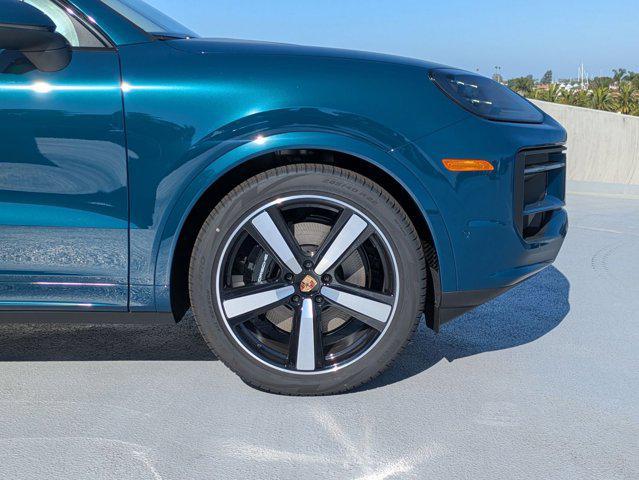 new 2025 Porsche Cayenne car, priced at $118,095