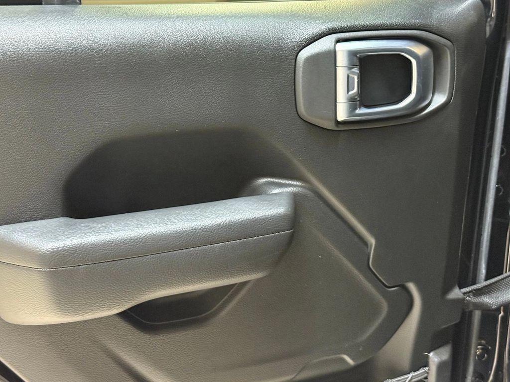 used 2022 Jeep Gladiator car, priced at $28,999