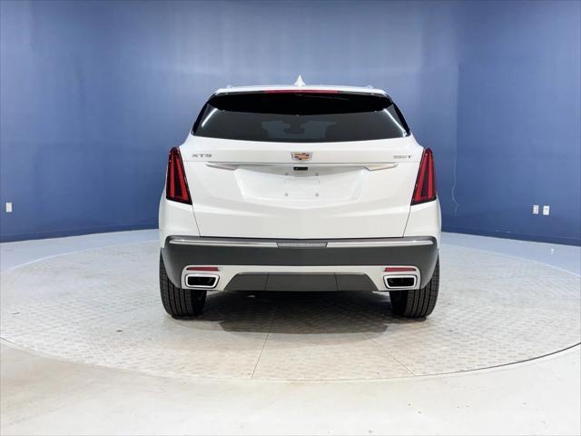 new 2024 Cadillac XT5 car, priced at $55,300