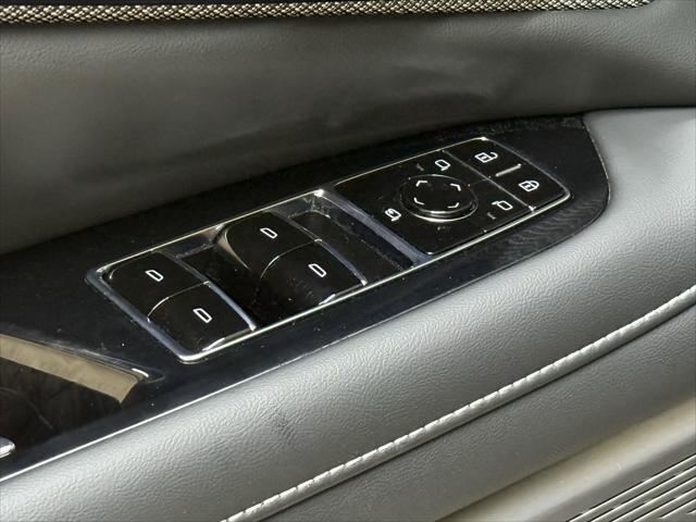 new 2025 Cadillac OPTIQ car, priced at $56,215