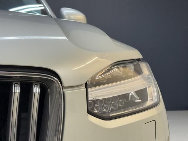 used 2022 Volvo XC90 Recharge Plug-In Hybrid car, priced at $49,999
