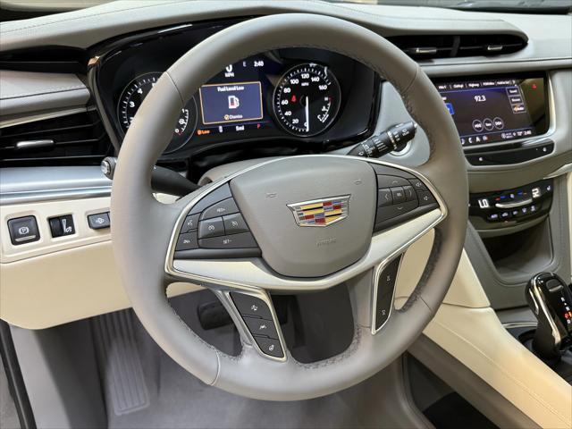 new 2025 Cadillac XT5 car, priced at $56,290