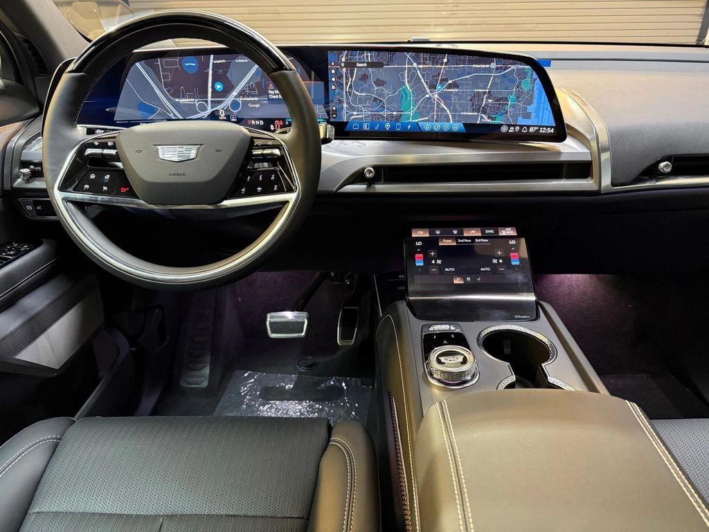 new 2026 Cadillac VISTIQ car, priced at $81,565