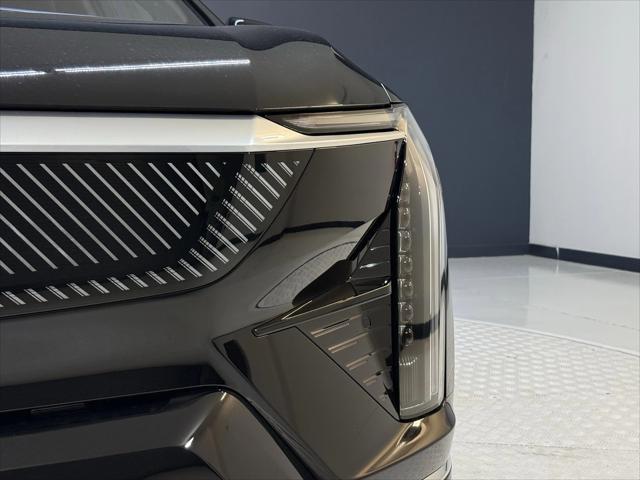 new 2025 Cadillac OPTIQ car, priced at $54,785