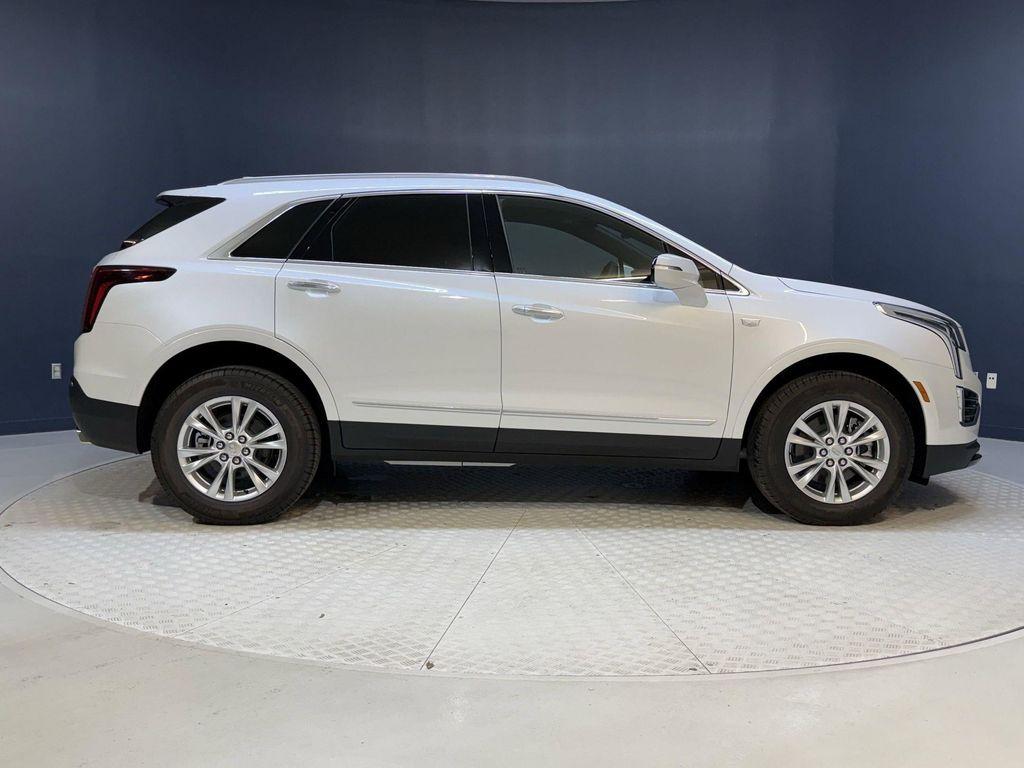 new 2025 Cadillac XT5 car, priced at $47,015