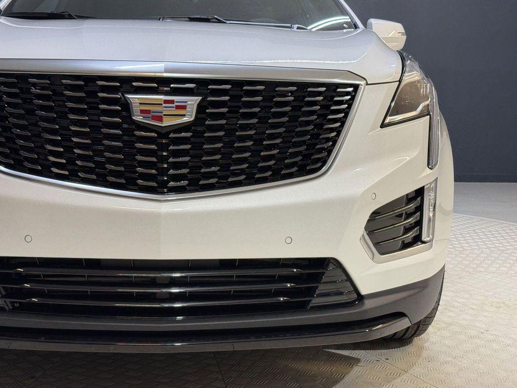 new 2025 Cadillac XT5 car, priced at $47,015