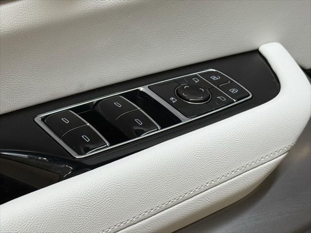 new 2026 Cadillac VISTIQ car, priced at $81,065