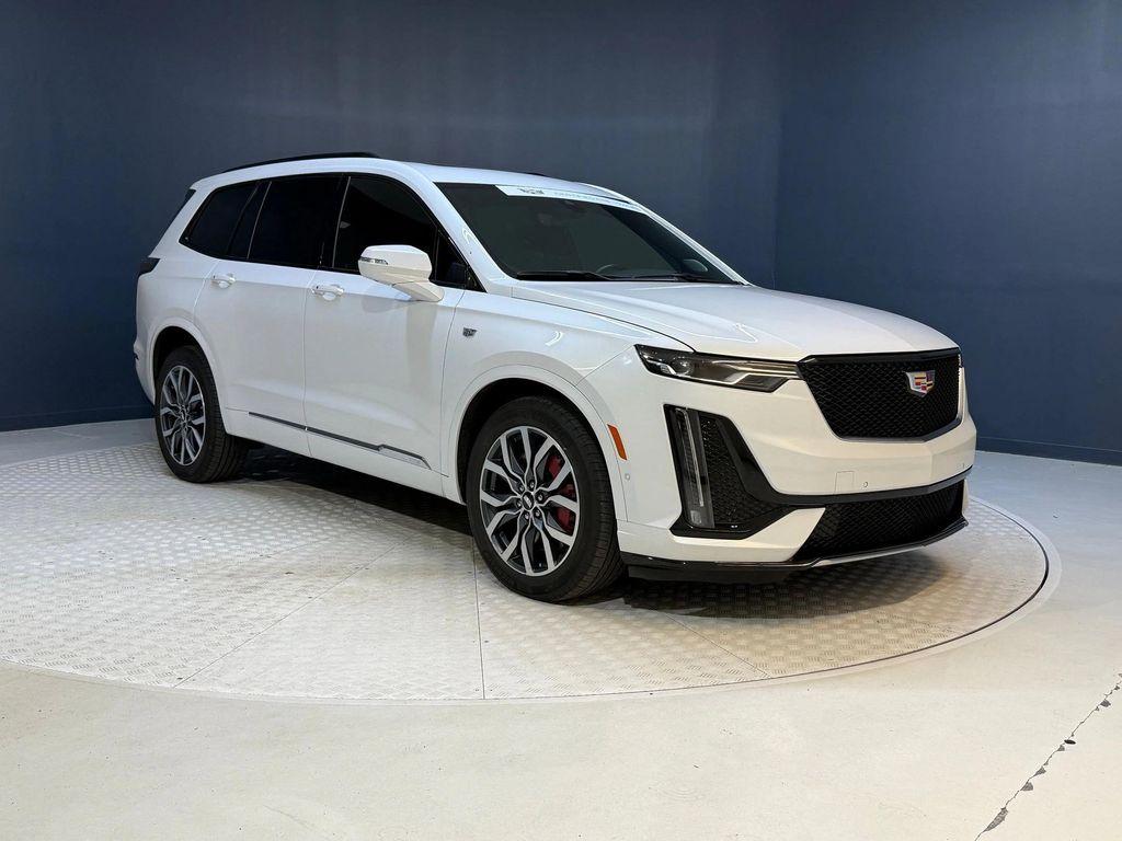 used 2024 Cadillac XT6 car, priced at $47,999