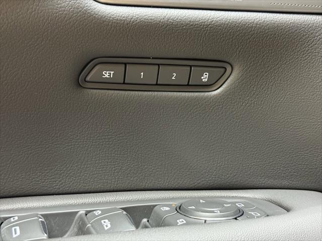 used 2022 Cadillac XT5 car, priced at $36,999