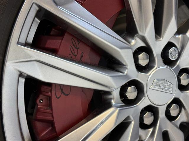used 2022 Cadillac XT5 car, priced at $36,999
