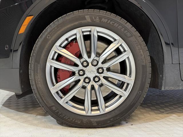 used 2022 Cadillac XT5 car, priced at $36,999