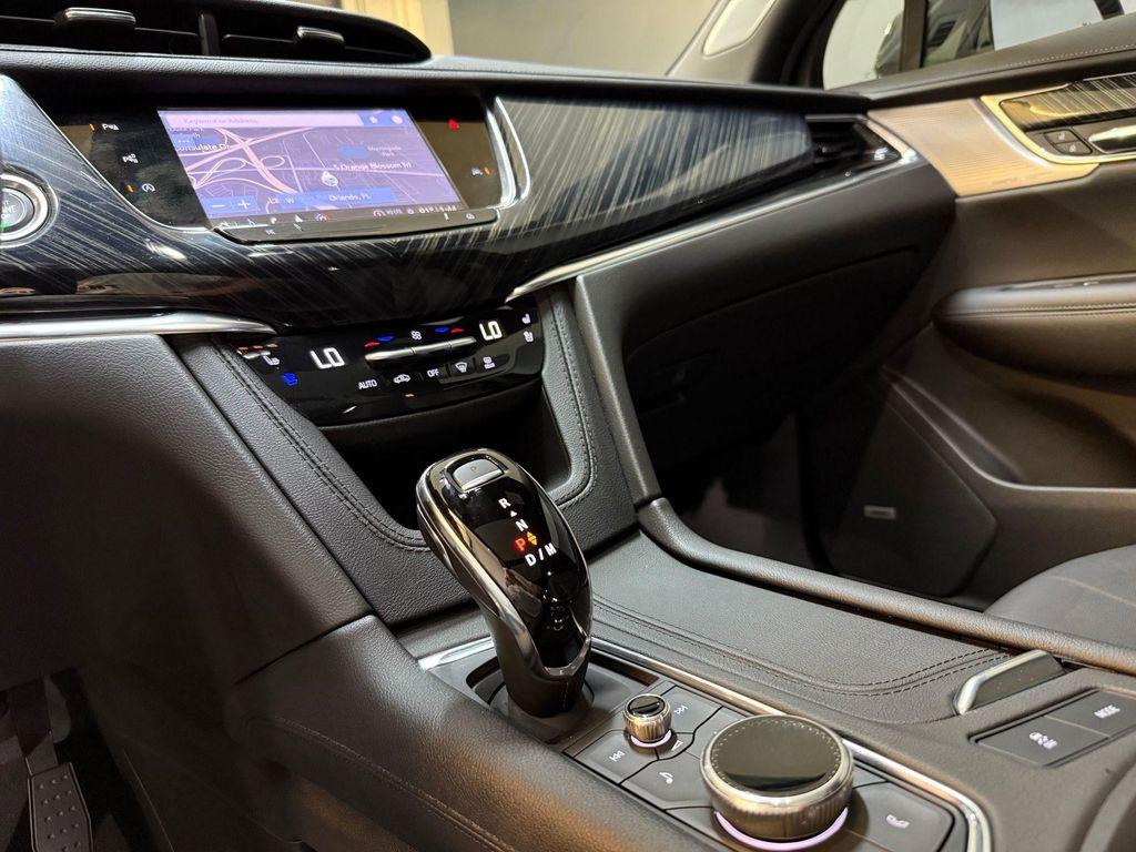 used 2023 Cadillac XT6 car, priced at $30,999