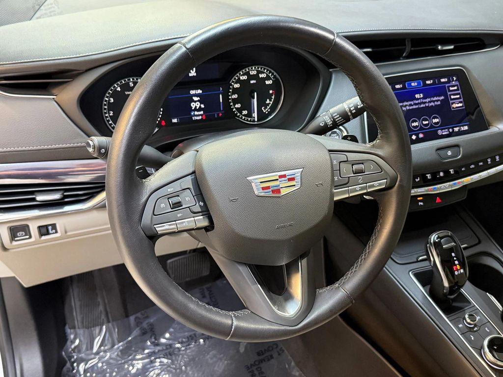 used 2023 Cadillac XT4 car, priced at $27,999
