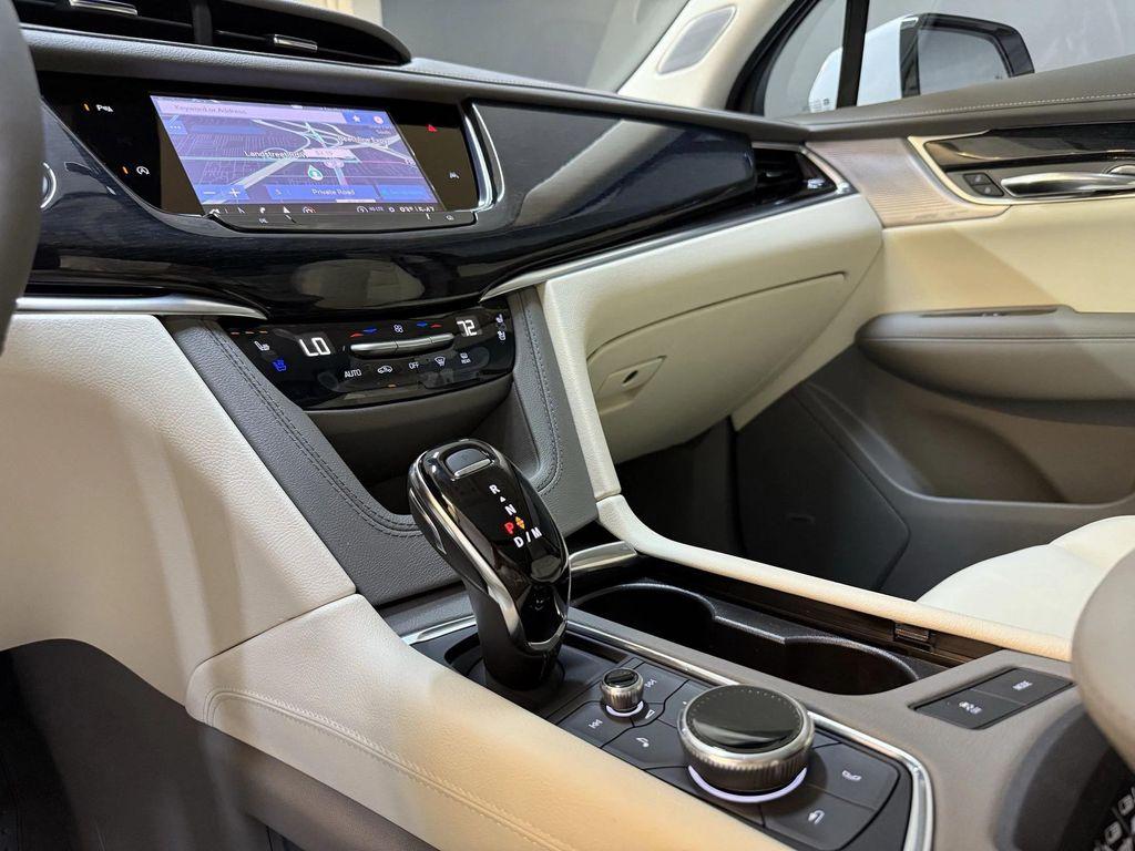 new 2025 Cadillac XT6 car, priced at $58,565