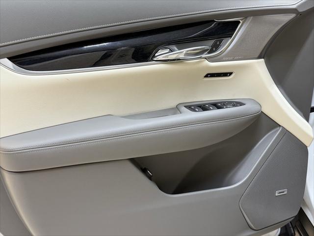 new 2025 Cadillac XT6 car, priced at $58,565