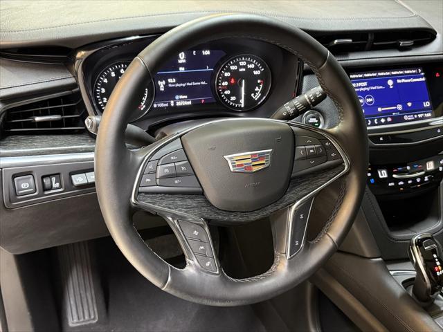 used 2022 Cadillac XT5 car, priced at $30,999
