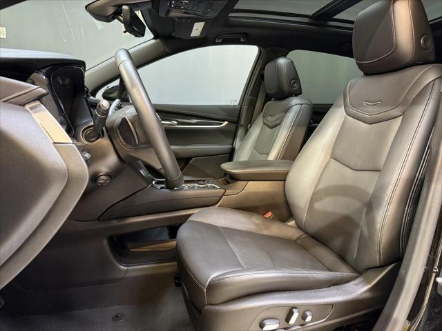 used 2022 Cadillac XT5 car, priced at $30,999