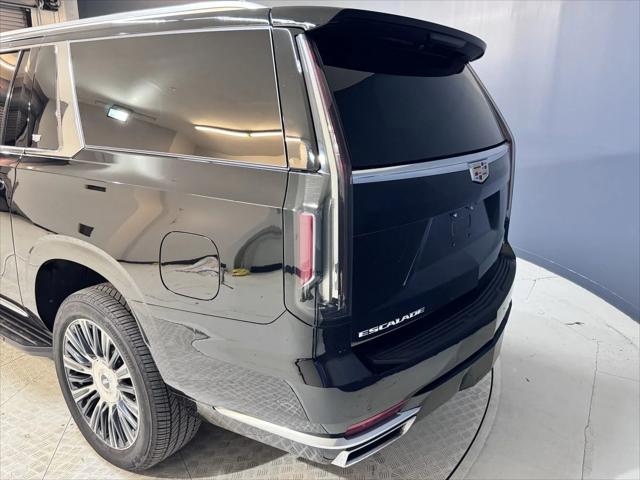 used 2022 Cadillac Escalade ESV car, priced at $72,499