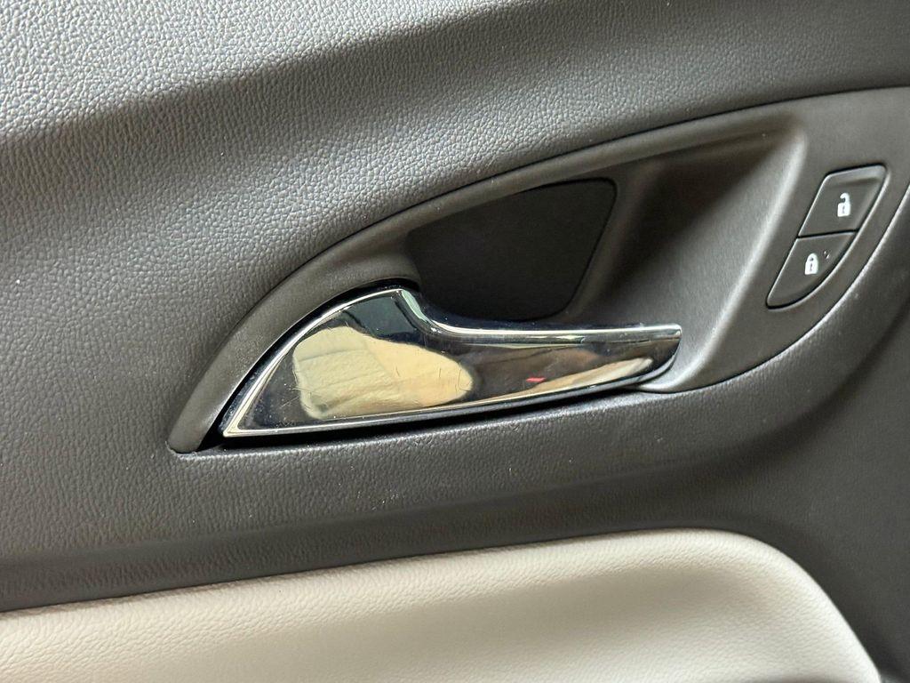 used 2023 Chevrolet Equinox car, priced at $21,489