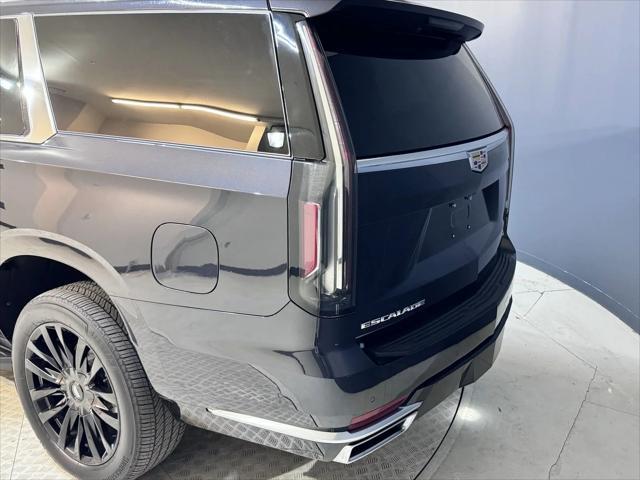 used 2023 Cadillac Escalade ESV car, priced at $73,798