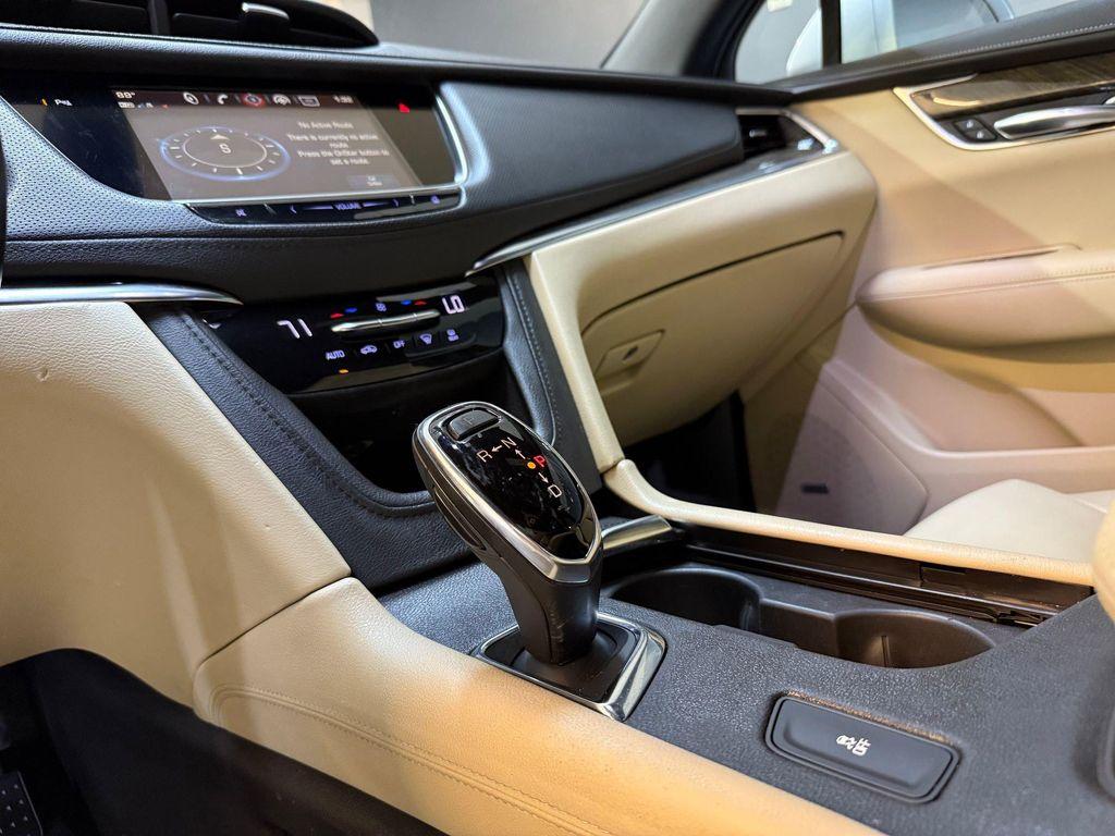 used 2019 Cadillac XT5 car, priced at $10,996