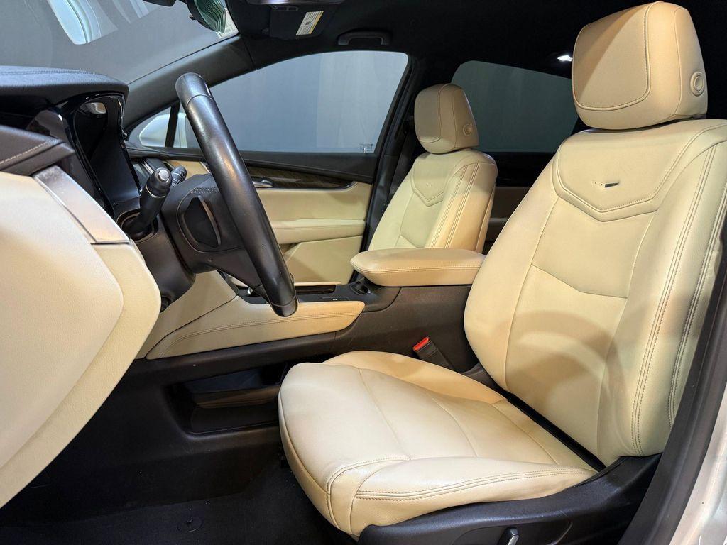 used 2019 Cadillac XT5 car, priced at $10,996