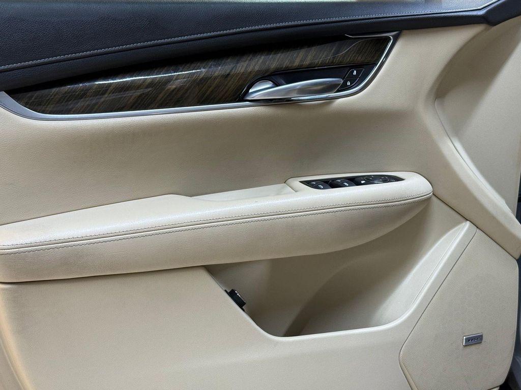 used 2019 Cadillac XT5 car, priced at $10,996