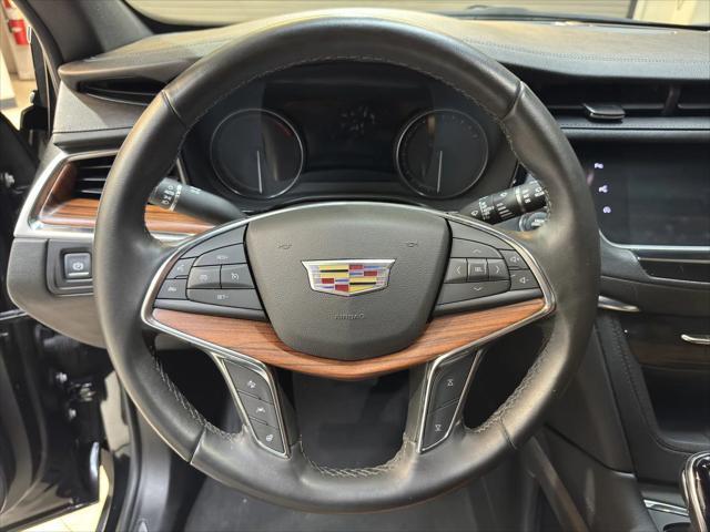 used 2021 Cadillac XT5 car, priced at $31,999