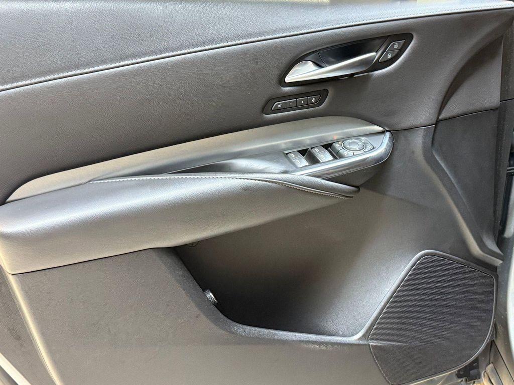 used 2023 Cadillac XT4 car, priced at $26,999