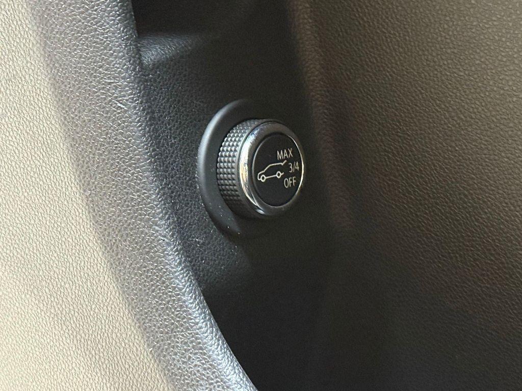 used 2023 Cadillac XT4 car, priced at $26,999