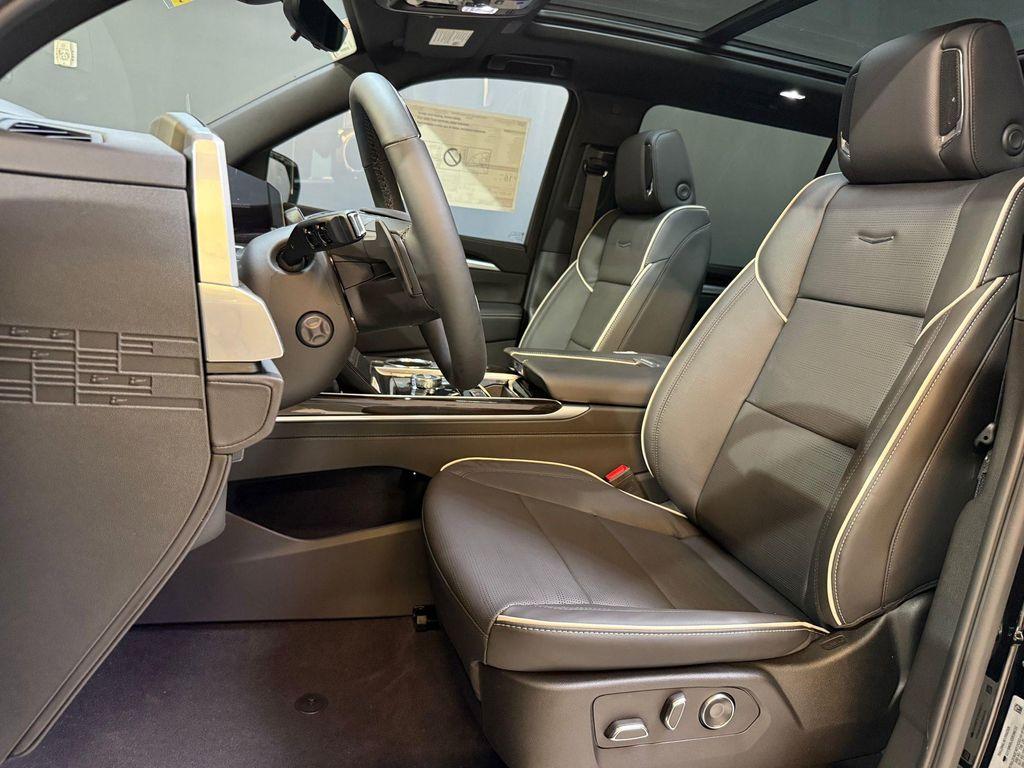 new 2025 Cadillac Escalade ESV car, priced at $113,740