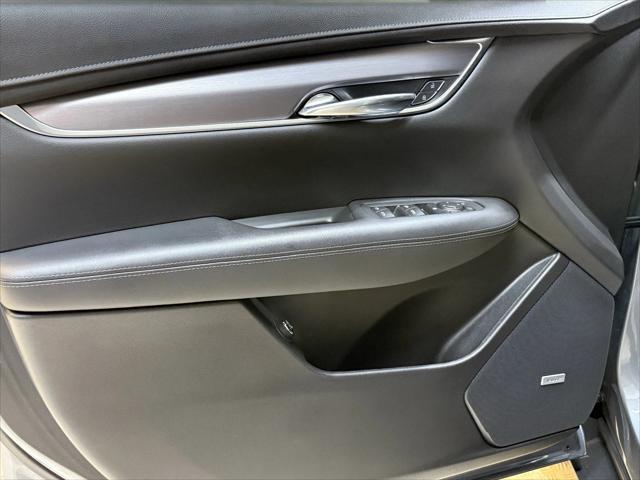 used 2020 Cadillac XT5 car, priced at $24,999