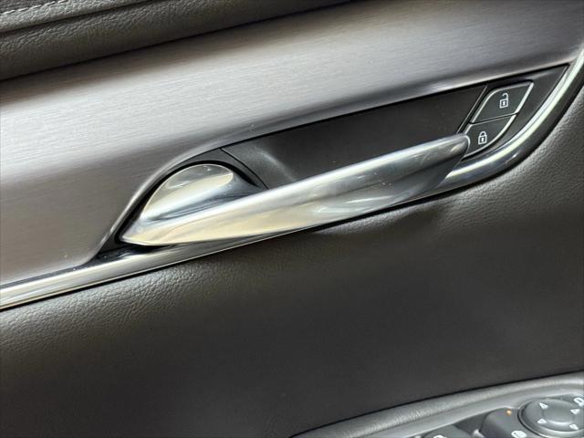 used 2020 Cadillac XT5 car, priced at $24,999