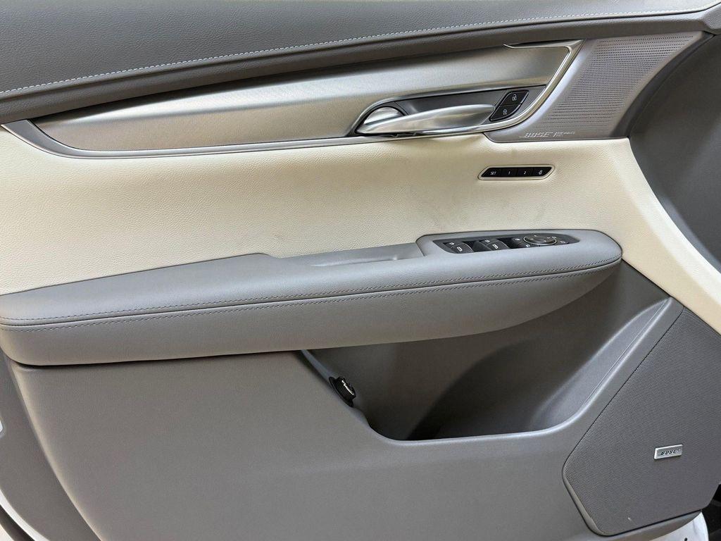 new 2025 Cadillac XT5 car, priced at $58,315