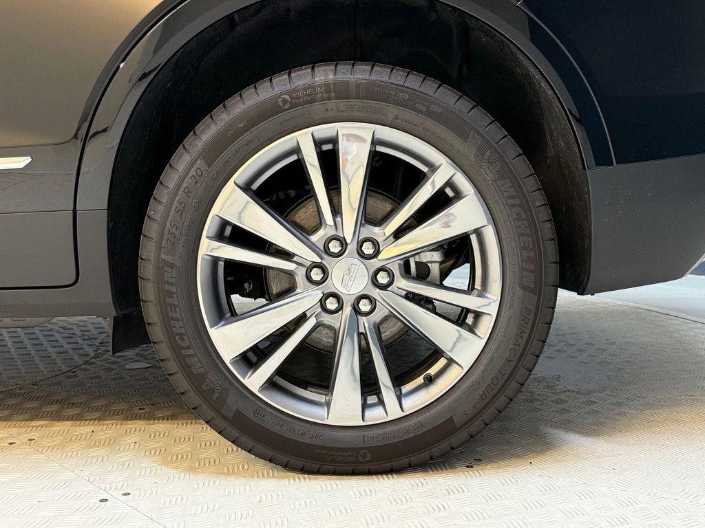 new 2025 Cadillac XT5 car, priced at $53,615