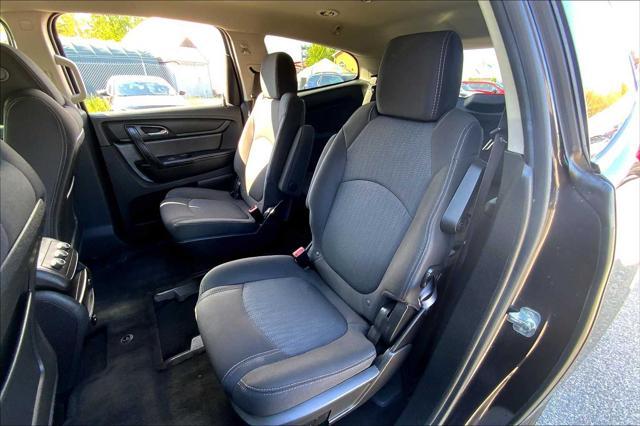used 2017 Chevrolet Traverse car, priced at $16,556