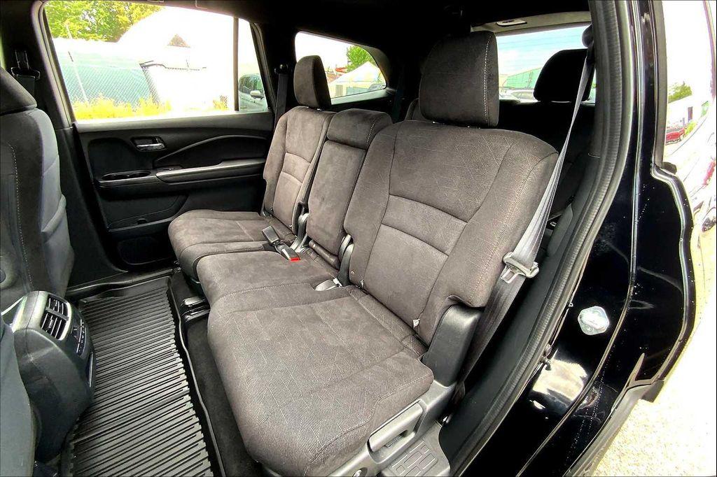 used 2022 Honda Pilot car, priced at $29,212