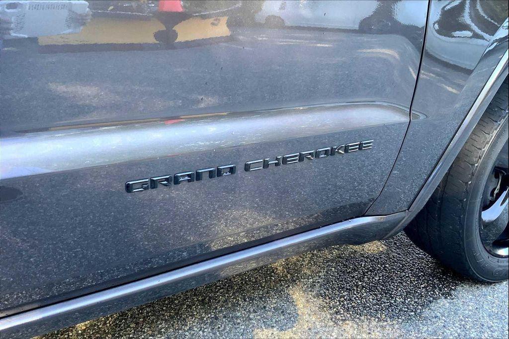 used 2014 Jeep Grand Cherokee car, priced at $11,995