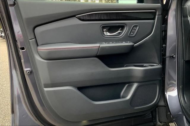 new 2025 Honda Pilot car, priced at $56,030