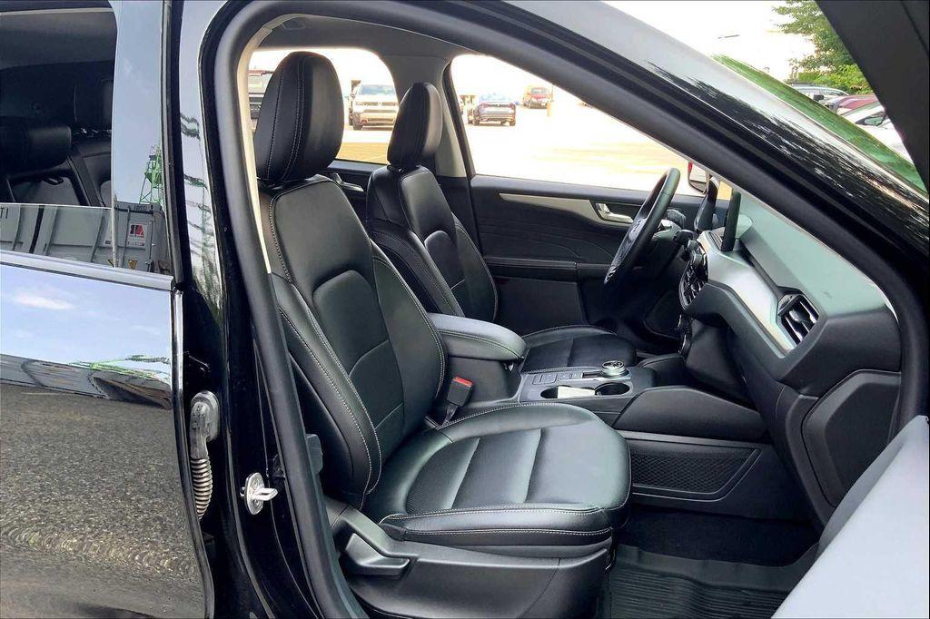 used 2022 Ford Escape car, priced at $22,999