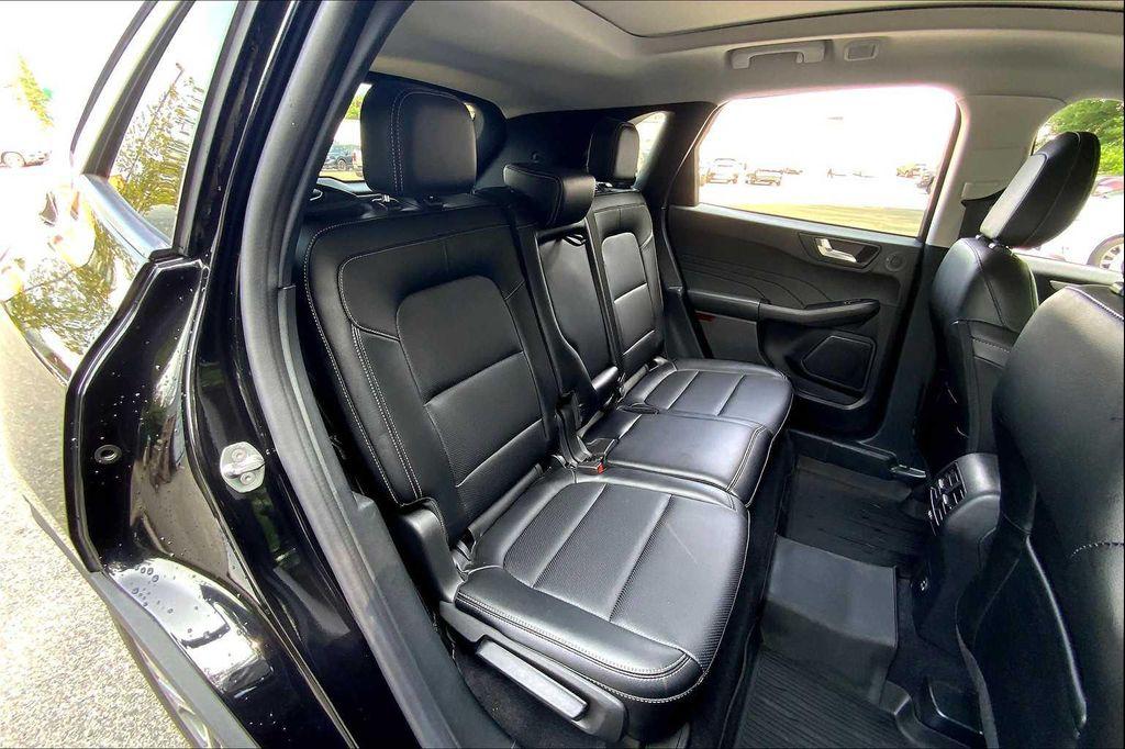 used 2022 Ford Escape car, priced at $22,999